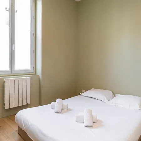 Dify Jungle Jean Mace Apartment Lyon